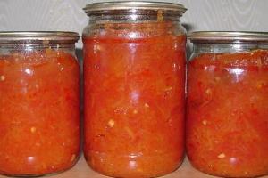 Кабачковая икра с помидорами