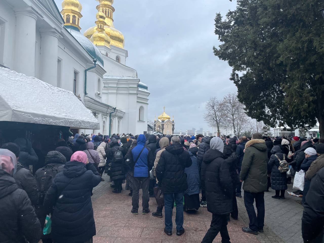 Останній день МП у Лаврі