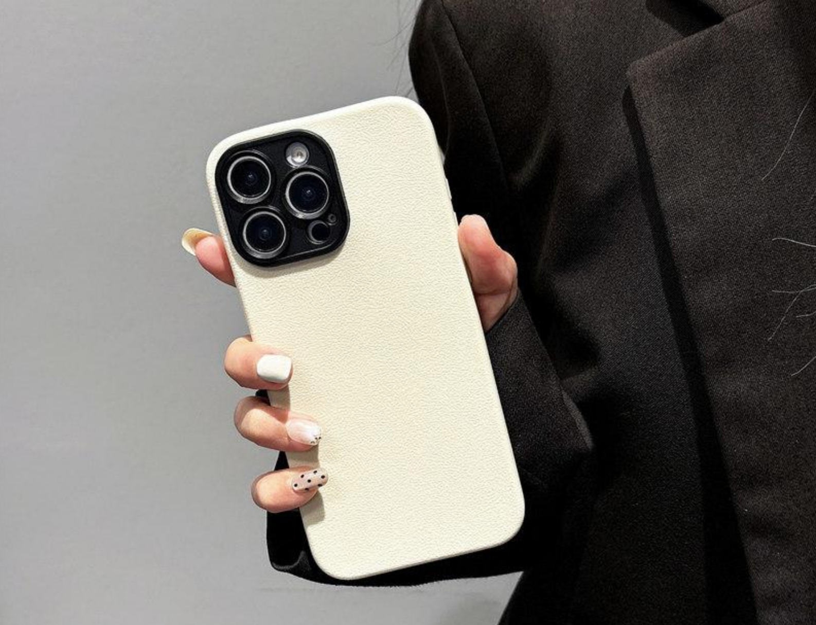 Чохли на Apple iPhone 16