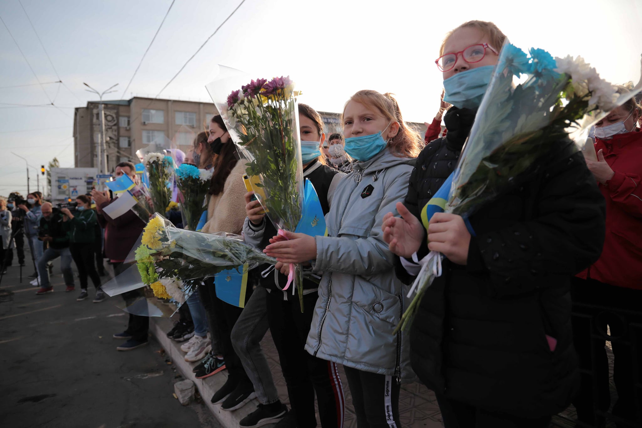 Жители Луганщины поблагодарили спасателей за тушение масштабных пожаров