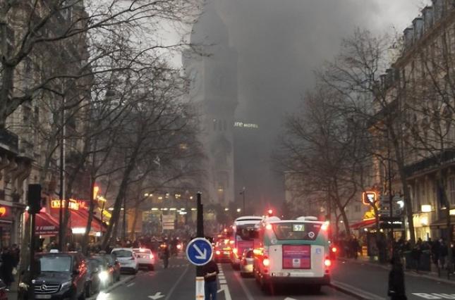 Париж, пожар