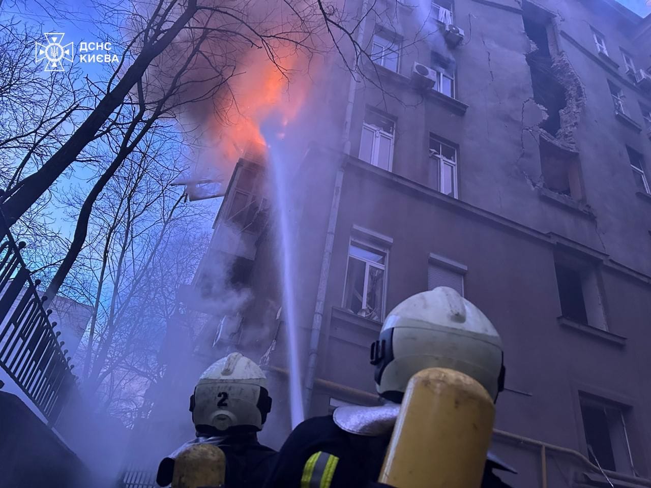 В первый день нового года россияне атаковали Киев