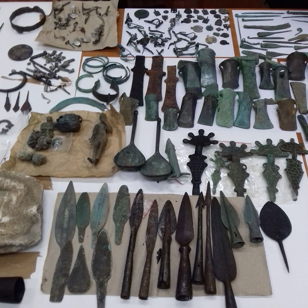 Из Украины в Сербию пытались вывезти большую археологическую коллекцию