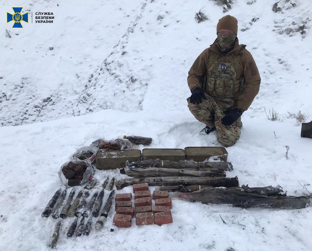 Возле Северодонецка обнаружен схрон боевиков