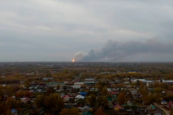 Под российской Рязанью продолжают взрываться боеприпасы на складе воинской части