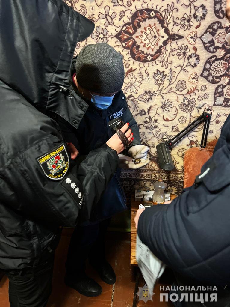 На Луганщине полиция задержала торговца оружием