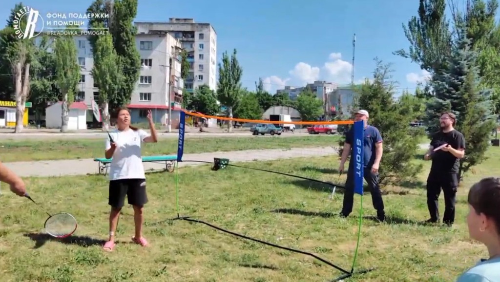 В оккупированном Лисичанске для детей устроили "большой" праздник