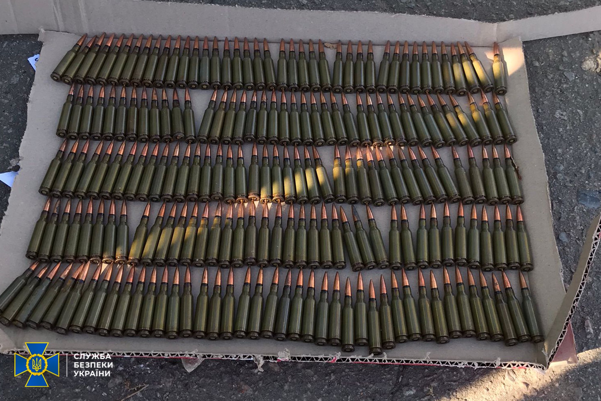 На Луганщине правоохранители обнаружили 2 схрона боевиков