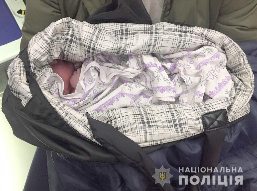 Киев, полиция, новорожденный