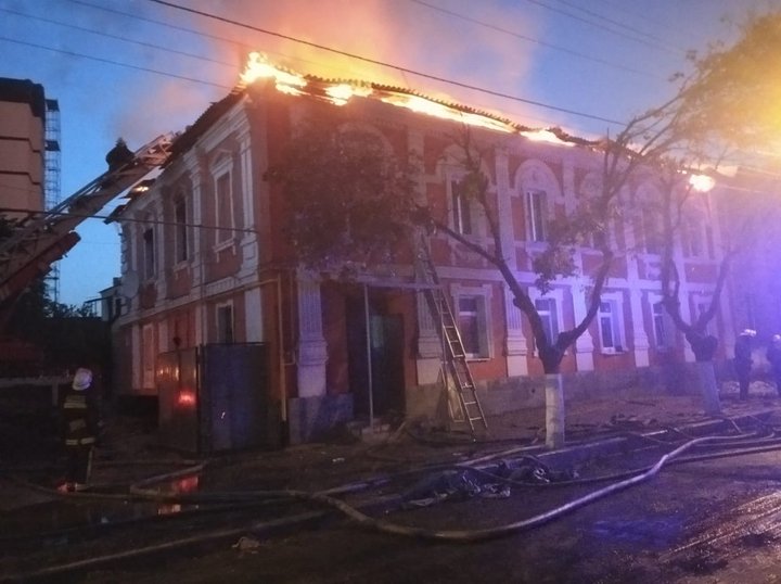 В Харькове пожар в жилом доме унес жизни двух людей