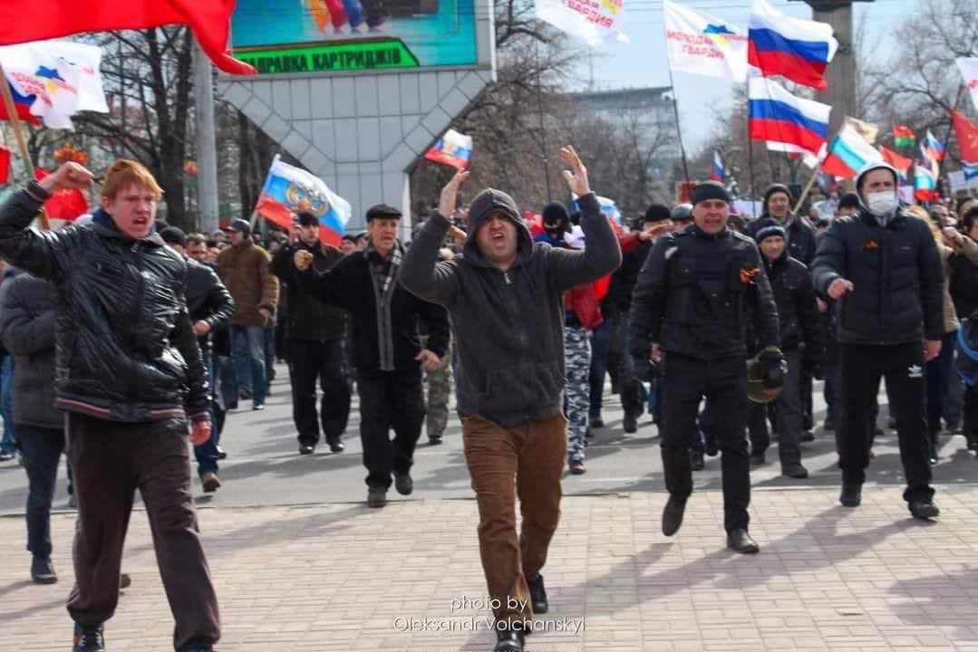 март 2014 г., Луганск