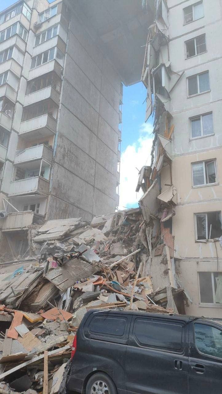 В Белгороде обрушился подъезд 10-этажного жилого дома