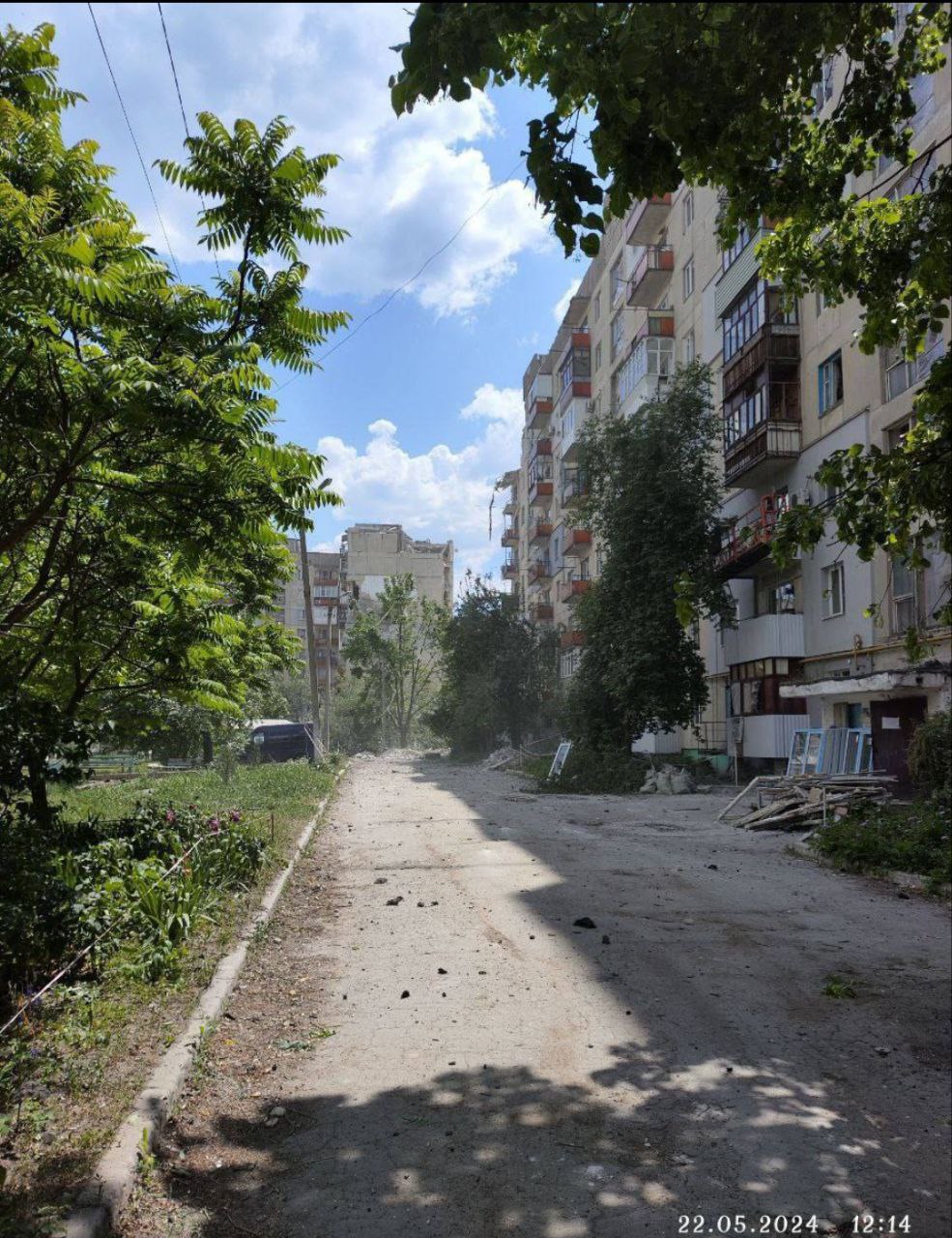 В сети показали последствия "прилетов" в центре Лисичанска
