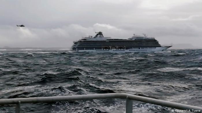Круизный лайнер Viking Sky