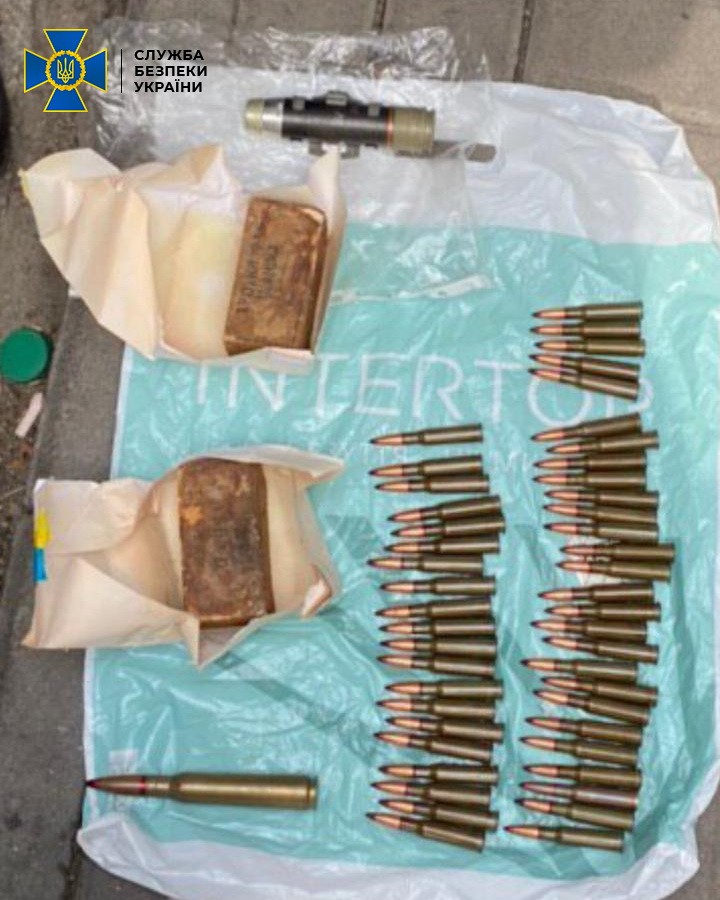 В Киеве перекрыли канал сбыта оружия из зоны ООС