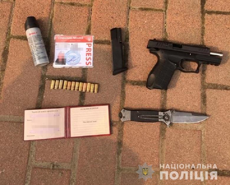 В Киеве группа людей в балаклавах пыталась захватить частную компанию