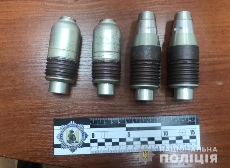 В Киеве перекрыли канал сбыта оружия из зоны ООС