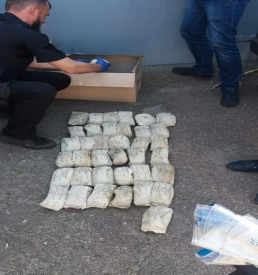 Северодонецкие правоохранители "на горячем" задержали торговцев боеприпасами