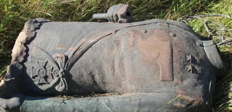 В Польше из музея под открытым небом украли и обезглавили скульптуру маршала Рокоссовского