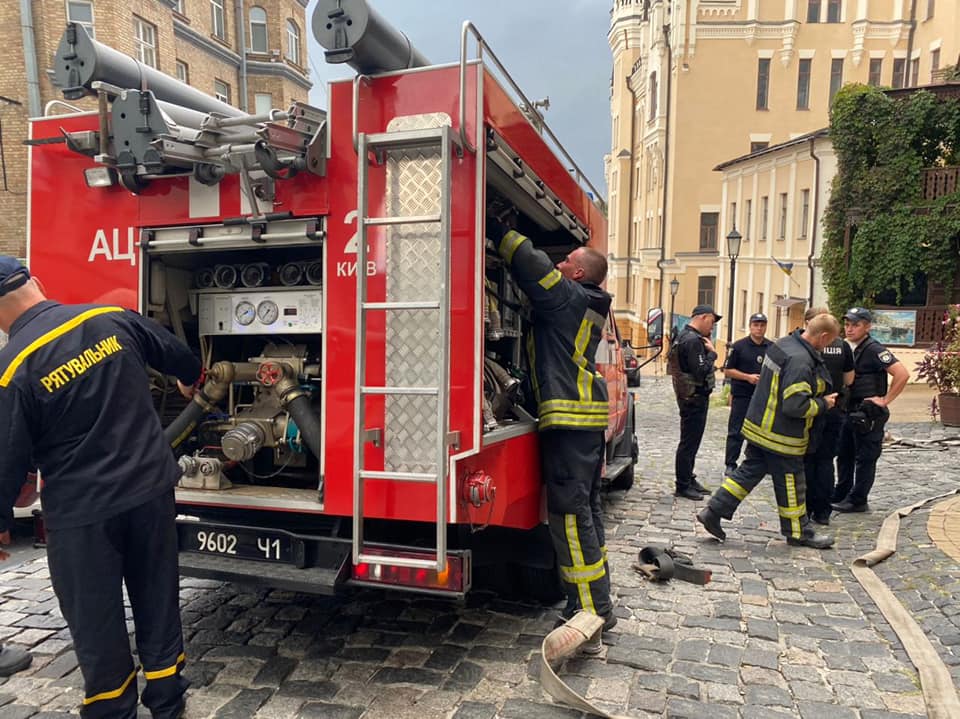 Взрыв в киевском ресторане: названа причина ЧП и количество пострадавших