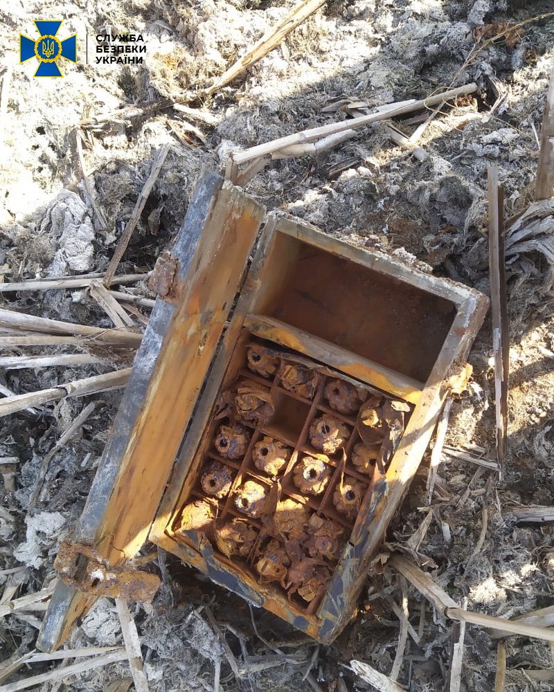 На Луганщине схроны боевиков с боеприпасами обнаружены на дне обмелевших водоемов