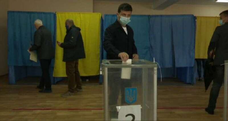 Зеленский проголосовал на выборах