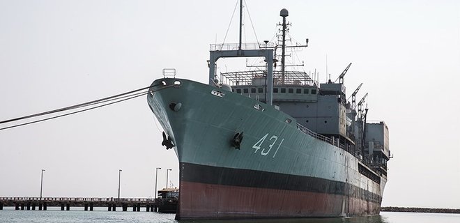 затонул крупнейший корабль ВМС Ирана
