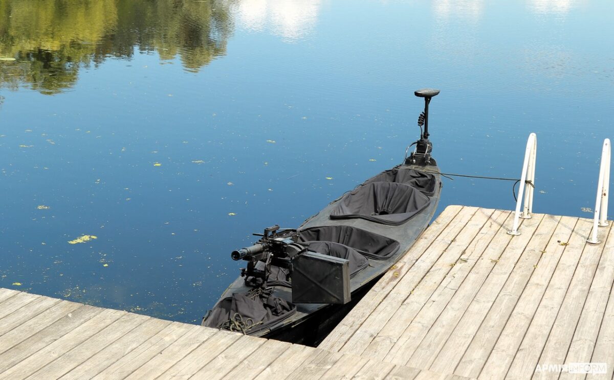 В Украине создали боевой каяк "Полоз-М16" для ВСУ