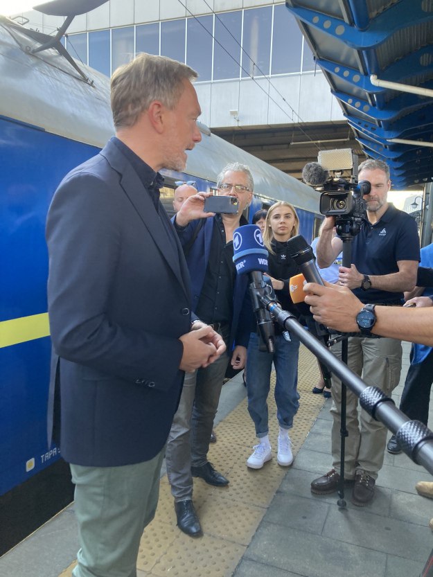 В Украине с официальным визитом находится министр финансов Германии