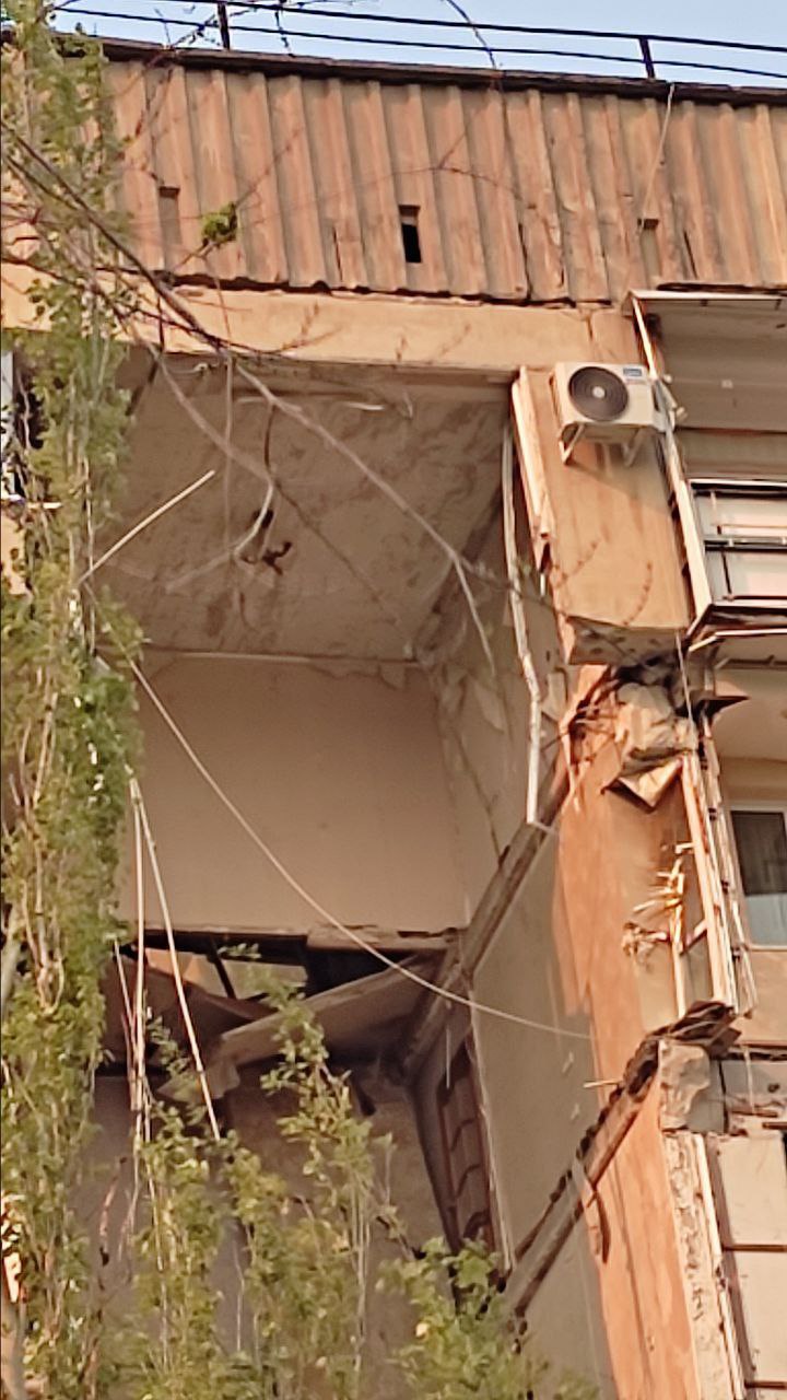 Обвал дома в оккупированном Рубежном