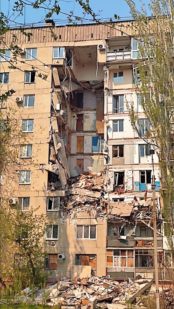 Обвал дома в оккупированном Рубежном