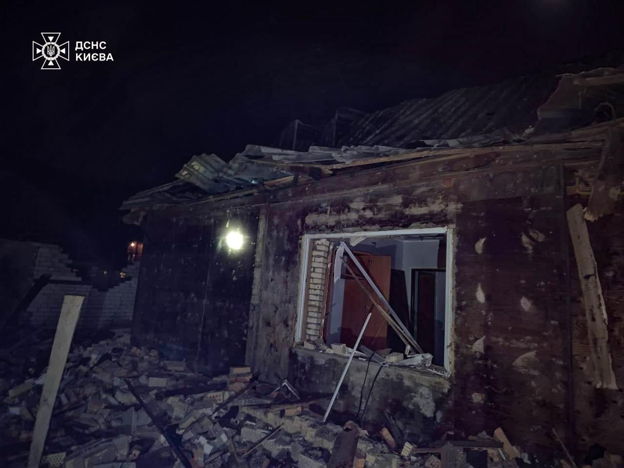 Последствия атаки БПЛА на Киев