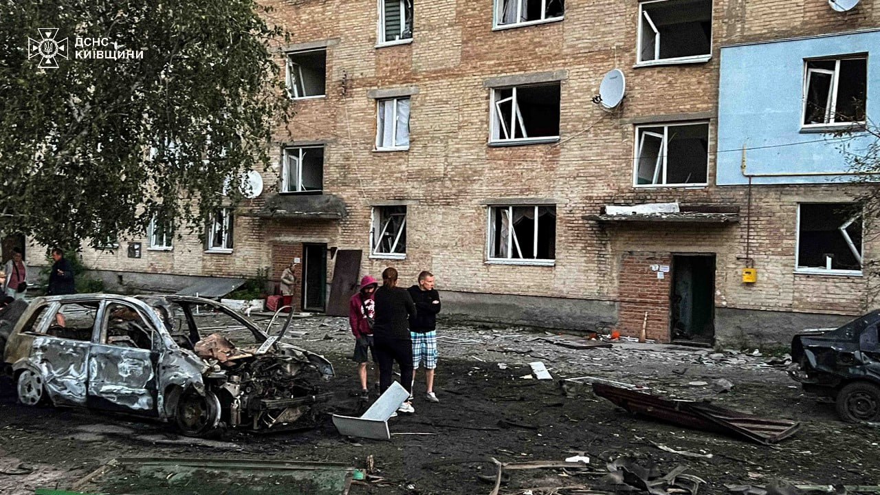 последствия удара вражеских БПЛА по Киевщине