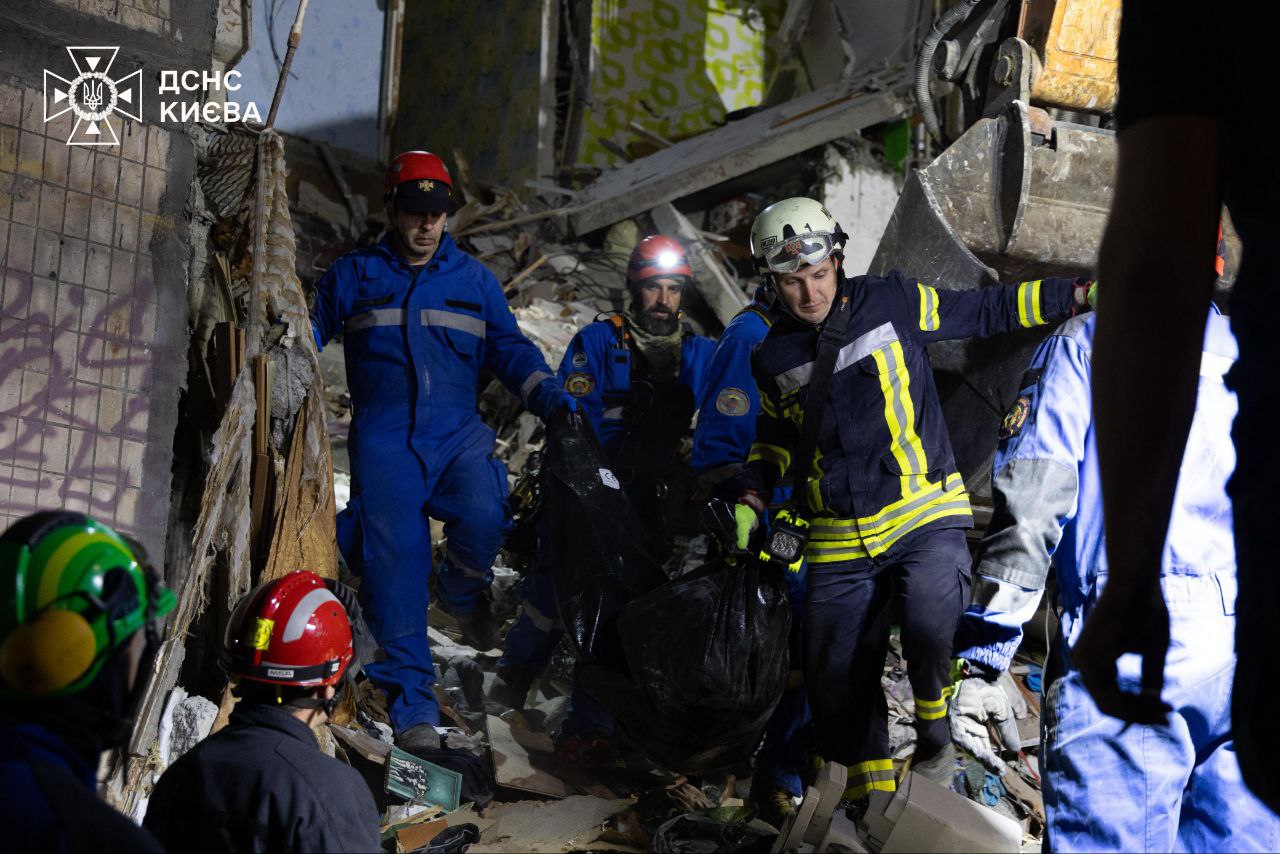 Число жертв российского удара по Киеву резко взросло