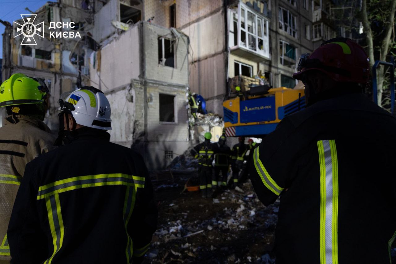 Число жертв российского удара по Киеву резко взросло