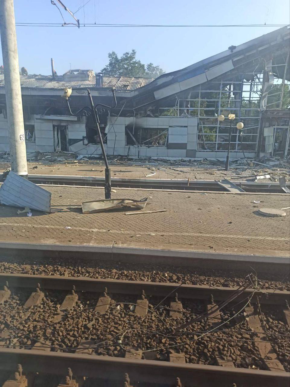 Удар БПЛА по ж/д вокзалу в Синельниково