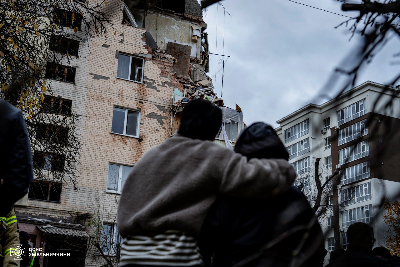 Последствия взрыва в многоквартирном доме в Хмельницком