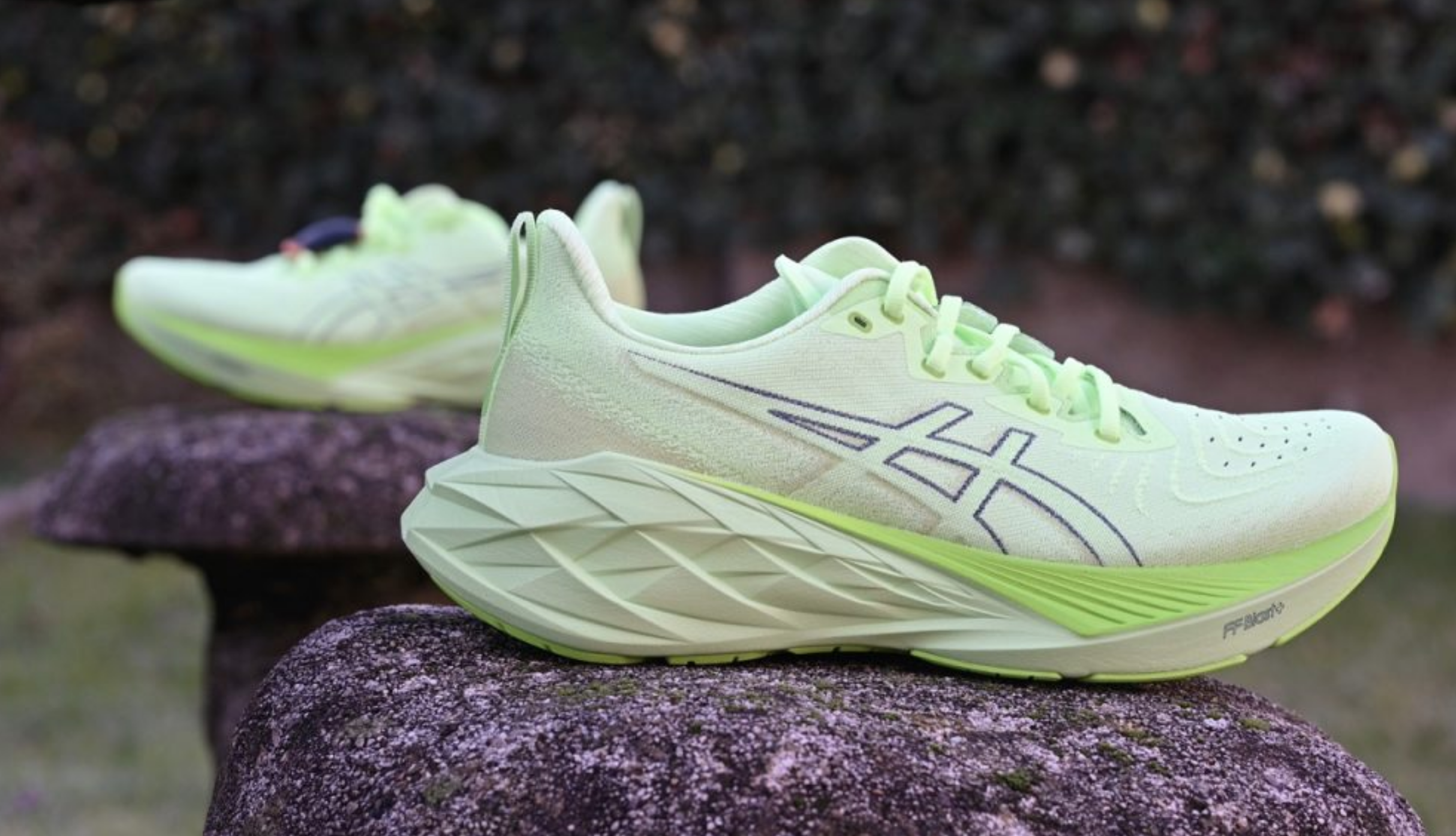 кросівки асікс