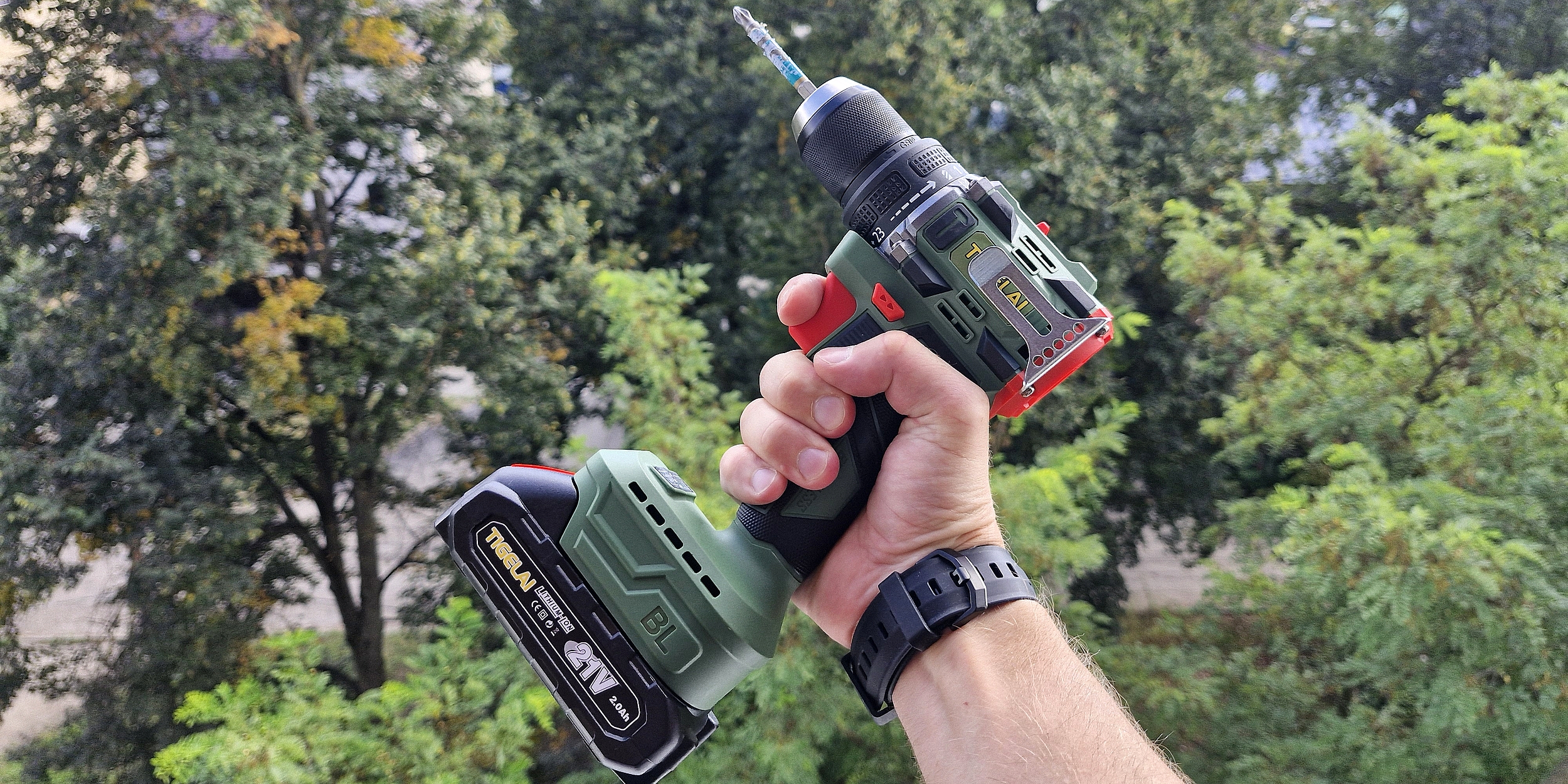 шуруповерт