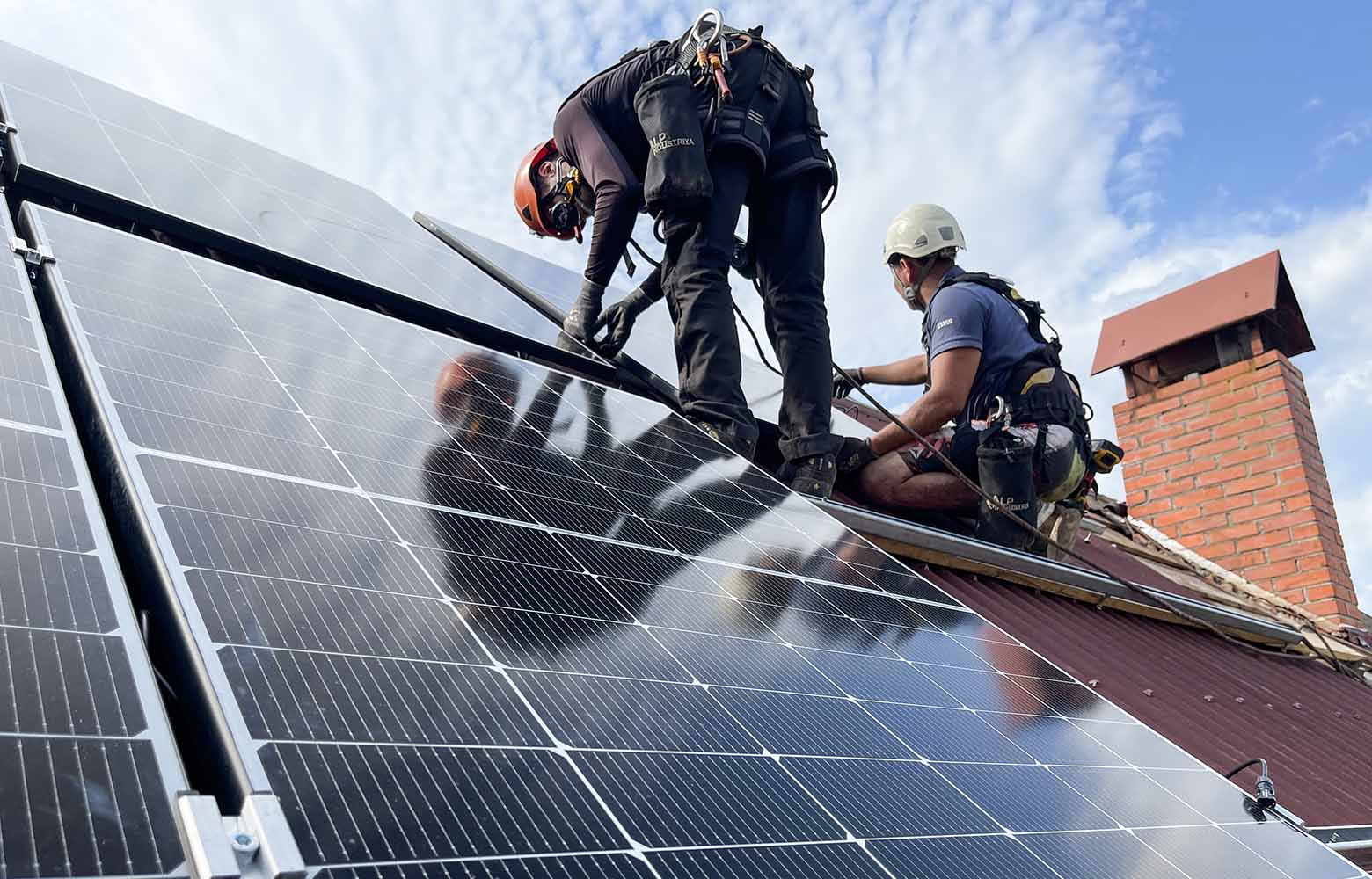 Двосторонні сонячні панелі нового покоління