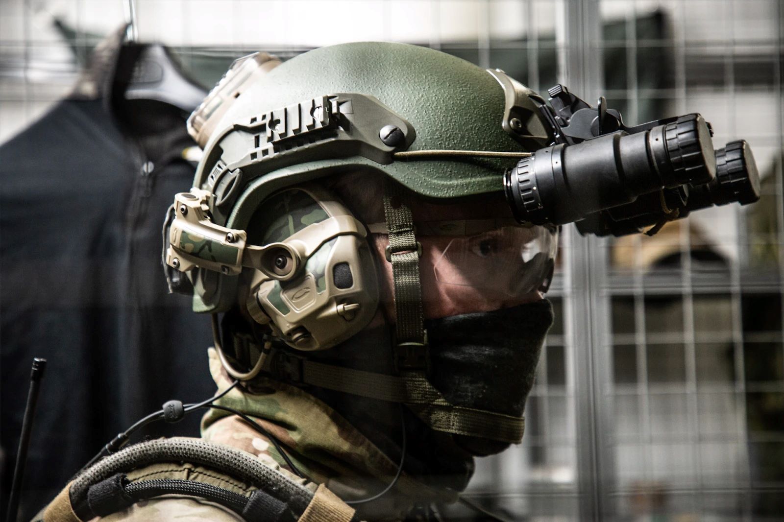 военные каски