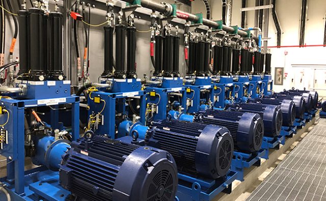 нефтяные насосы