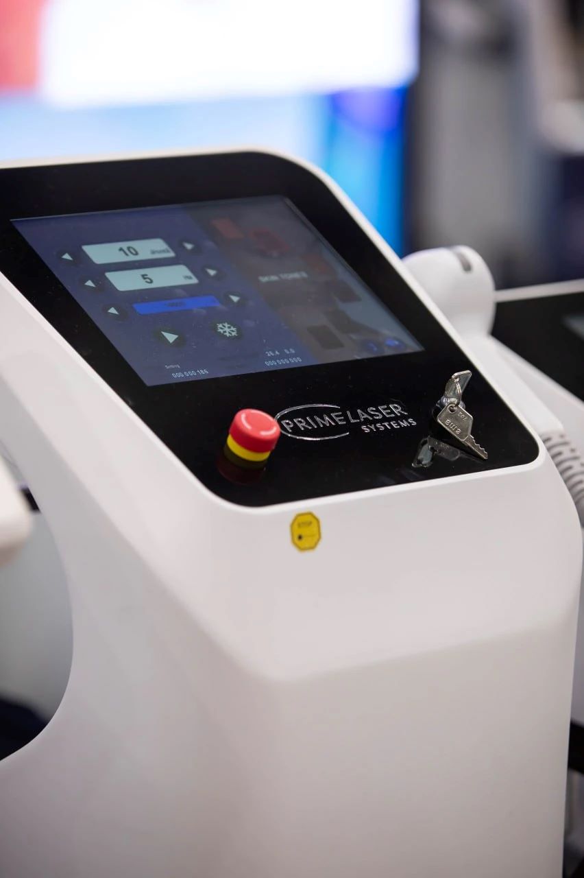 Діодний лазер і апарат лазерної епіляції