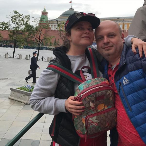 Королева с братом