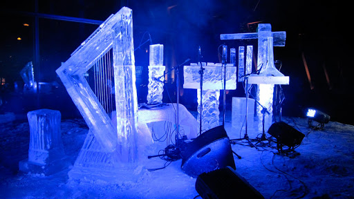 Музыкальные инструменты изо льда