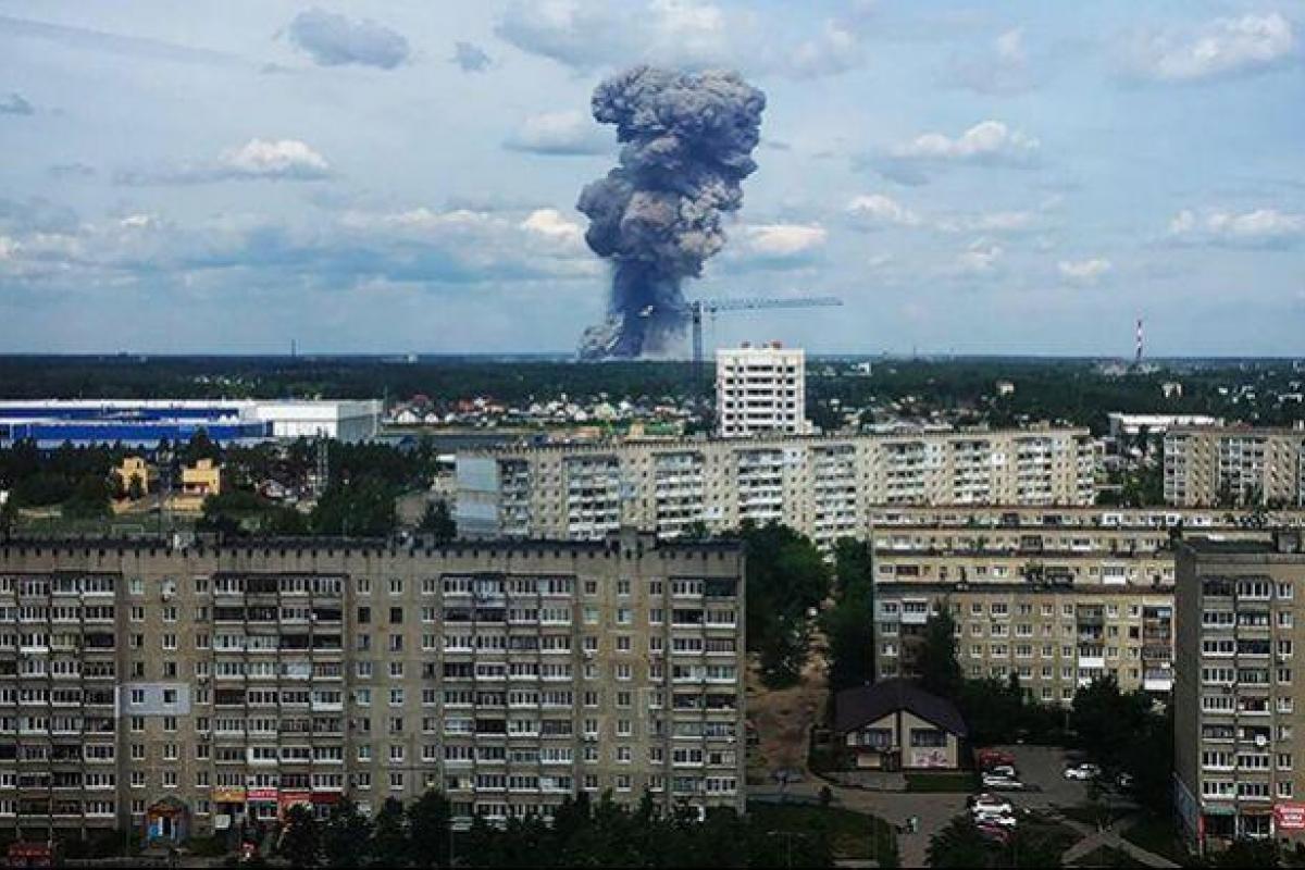 Россия, взрыв на заводе