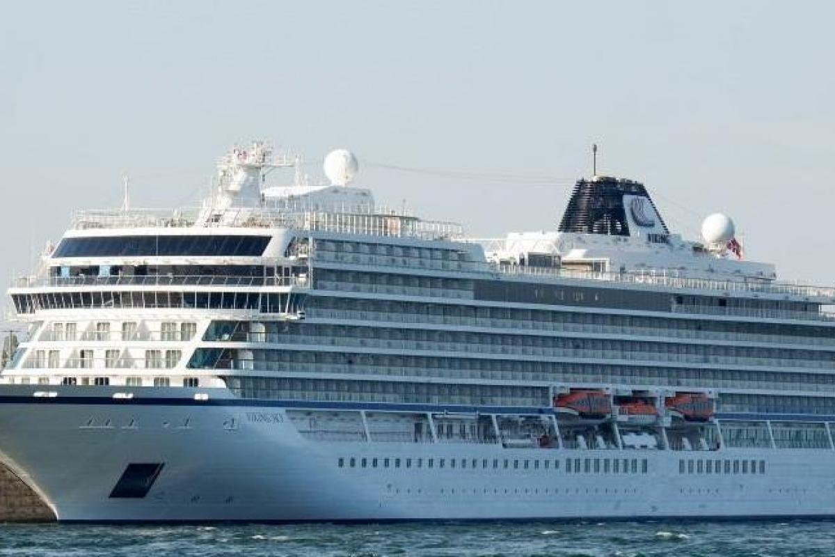 Круизный лайнер Viking Sky