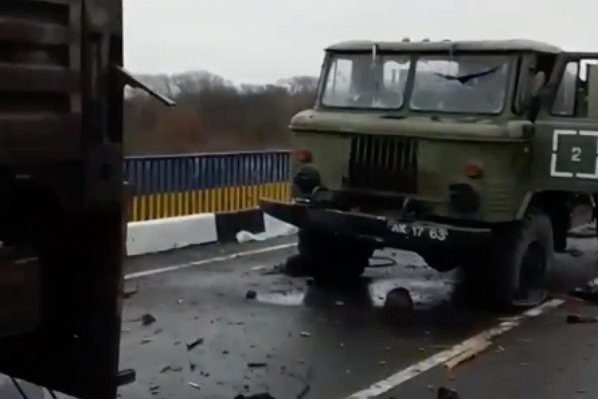 Первые дни войны: появилось видео разбитой российской колонны в Счастье |  Новини в Час Пік