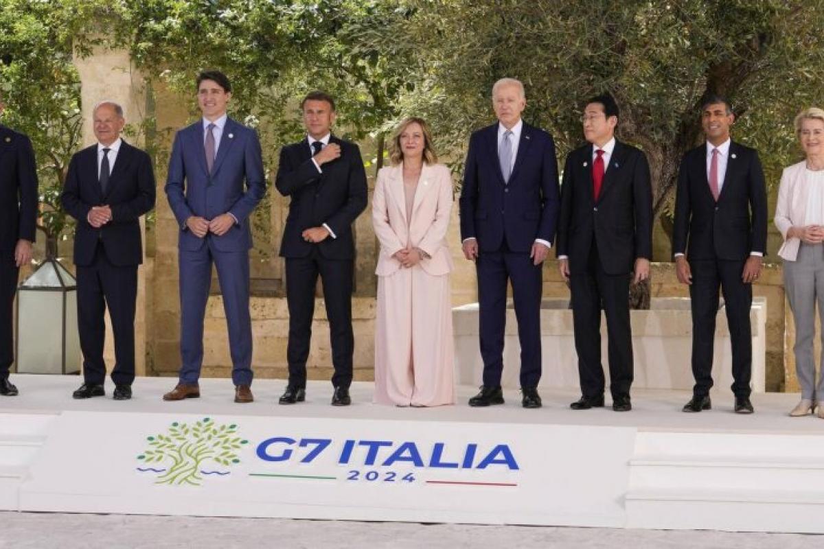 G7