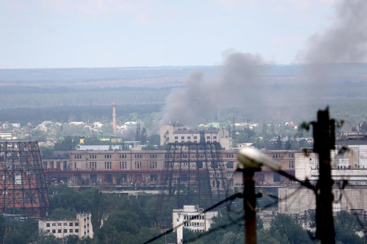 Жителі окупованого Лисичанська масово скаржаться на відсутність електроенергії: причина — ймовірне ураження підстанції